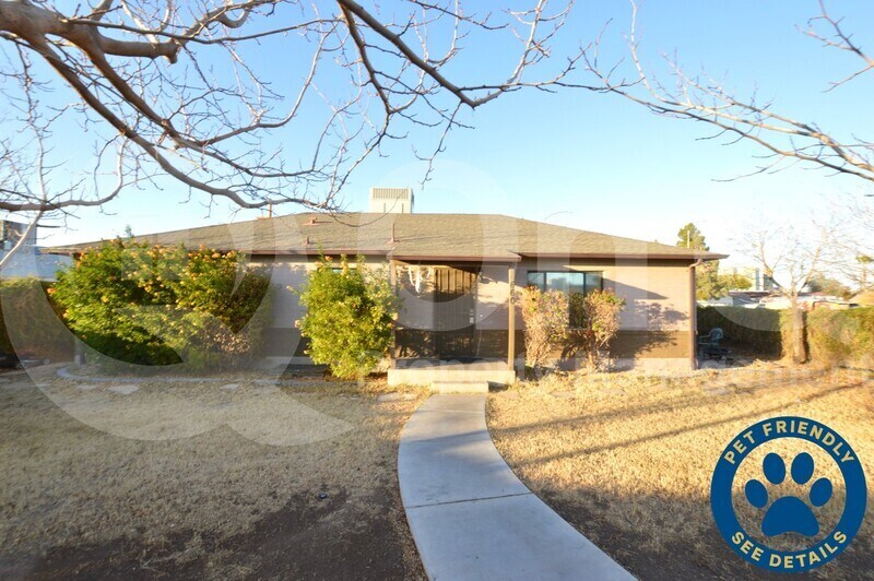 Foto principal - 660 E 1st Ave