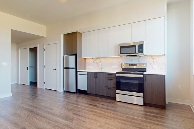 Interior Photo - Roxford at The Crosswalks