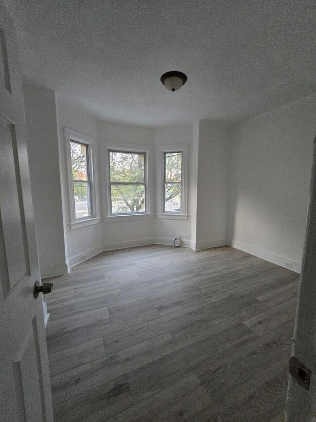Building Photo - 41 Wilkinson Pl