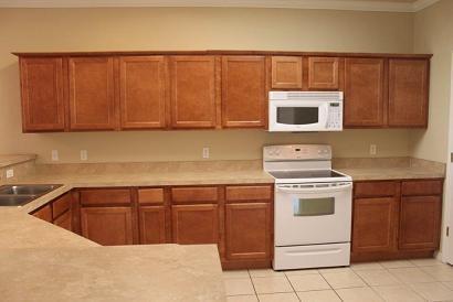 Building Photo - Adorable 3 Bedroom House in South Pointe!