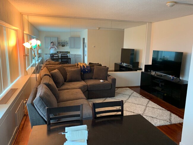 Foto del edificio - 555 E William St
