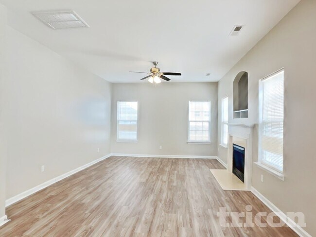 Building Photo - 4493 Paula Dr