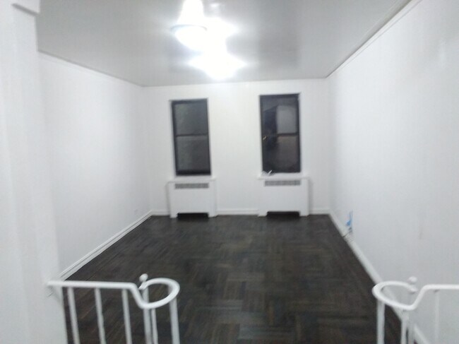 Photo - 315 W 21st St Apartment