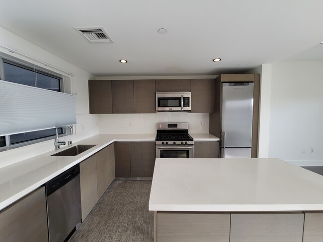 Kitchen - 1730 Sawtelle Blvd