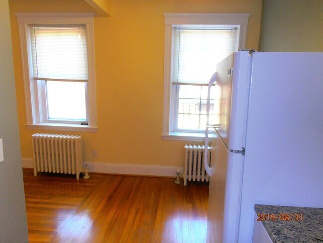 Foto del edificio - 48 Linnaean St