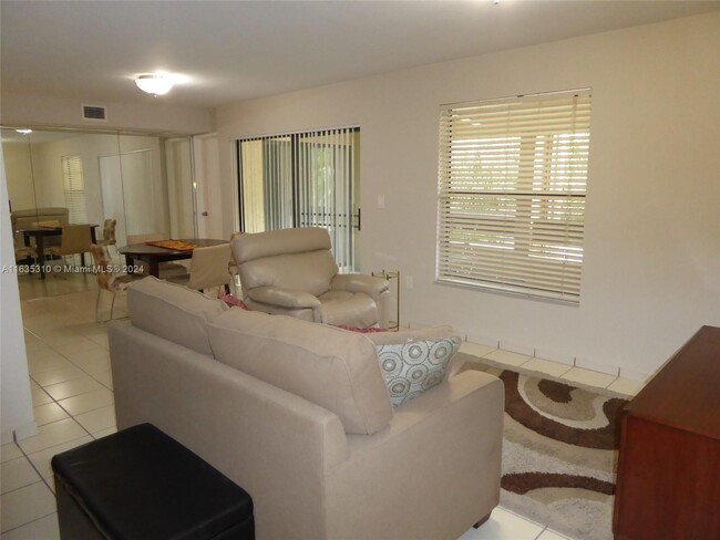 Foto del edificio - 9140 SW 123rd Ct