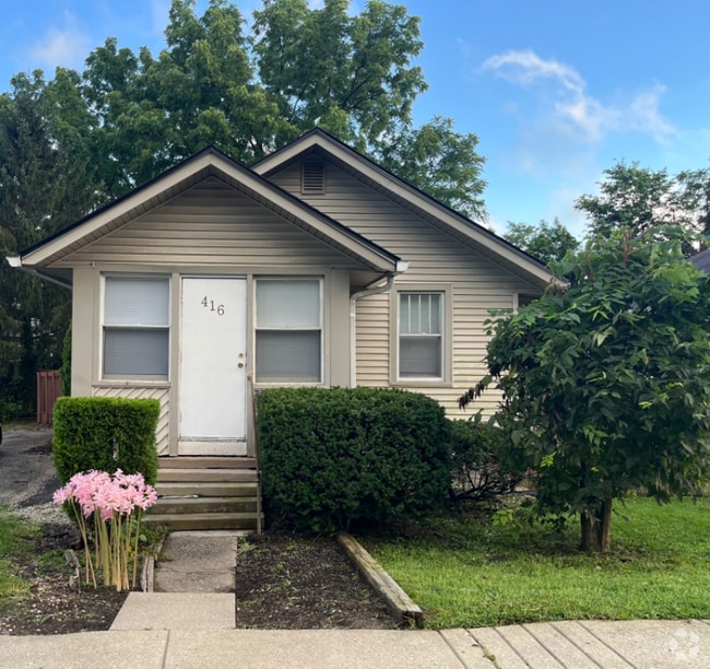 Building Photo - 416 E Hillside Dr