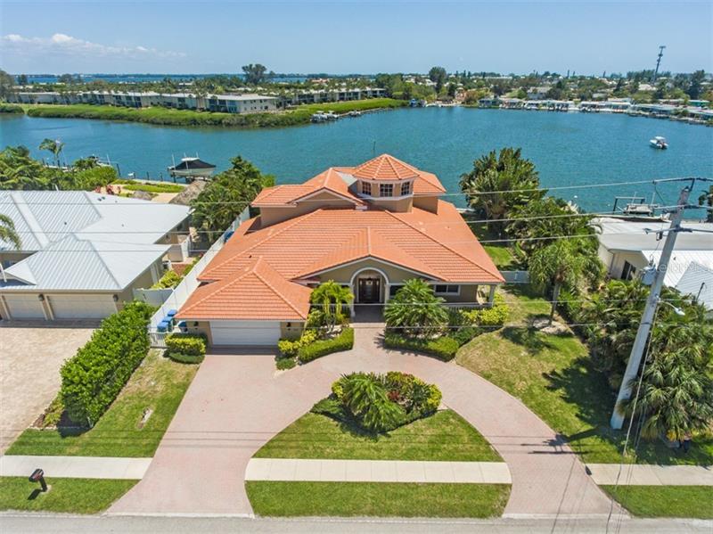 Foto principal - 529 Key Royale Dr