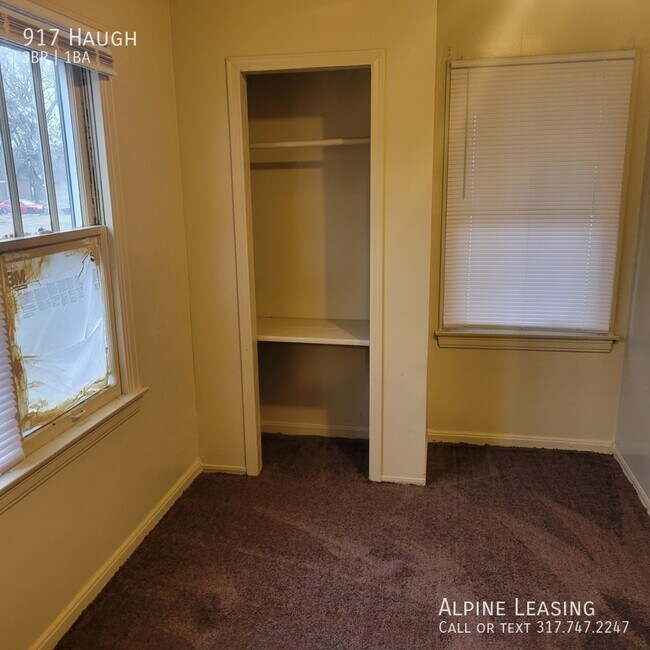 Foto del edificio - Short Commute To Hospitals, IUPUI and  Dow...