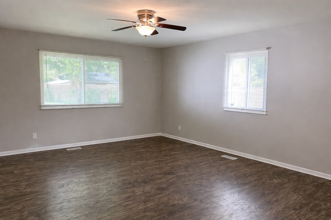 Foto del edificio - 2656 W 60th St