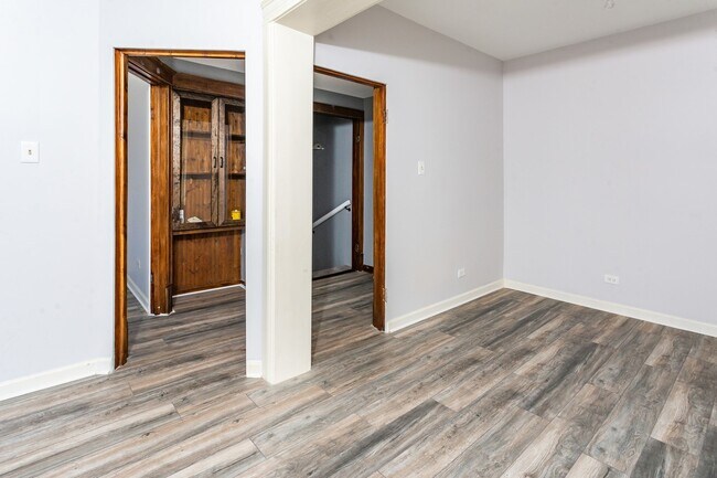 Foto del edificio - 1427 E 69th Pl