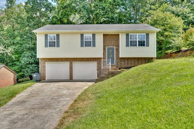 Foto del edificio - 227 Valley Crest Dr