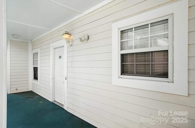 Building Photo - 8737 Coralbell Ln