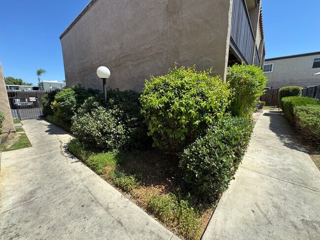 Foto del edificio - 2 bed - 1.5 bath townhouse