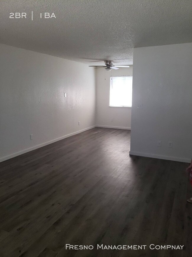Foto del edificio - 4837 E Lane Ave