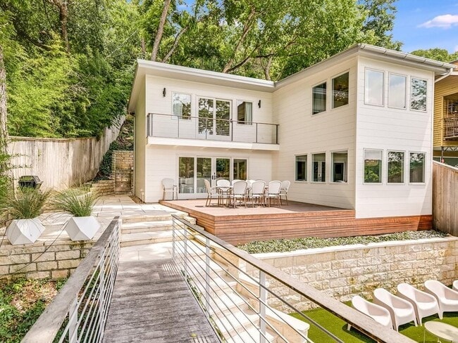 Building Photo - 1704 Ski Slope Dr