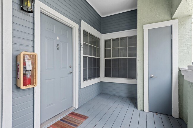 Building Photo - 1275 Crystal Way
