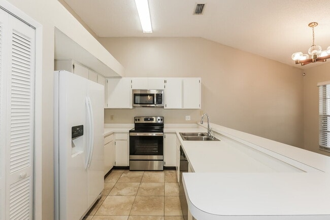 Foto del edificio - 1611 Bent Pine Way