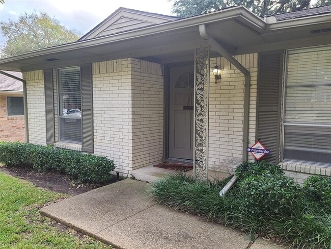 Photo - 7436 Brentcove Cir Apartment