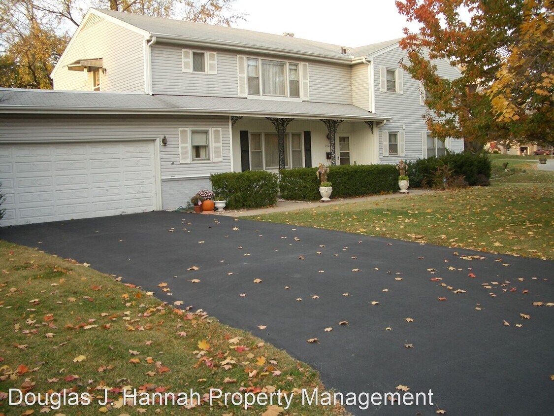 Primary Photo - 2 br, 2 bath House - 1500 Meadow Lake Terrace