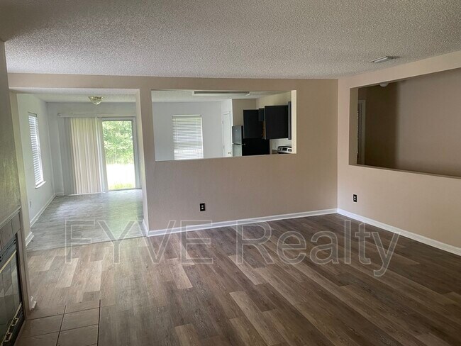 Building Photo - 5678 Chirping Way W