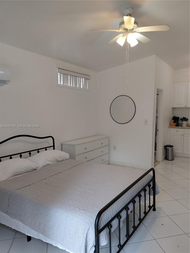 Foto del edificio - 1050 NE 82nd St