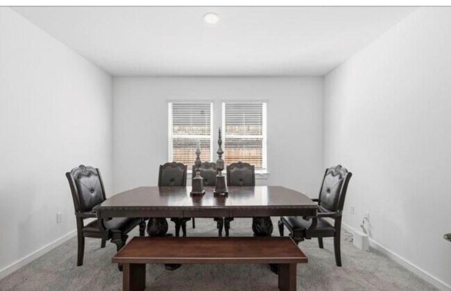 Foto del edificio - 2646 Wastelbread Ln