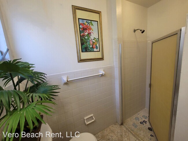 Building Photo - 3 br, 2 bath House - 2433 1st Pl SW
