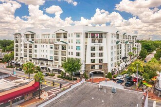 Building Photo - 2305 Edgewater Dr