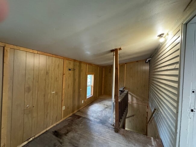 Building Photo - 303 Weston Ave