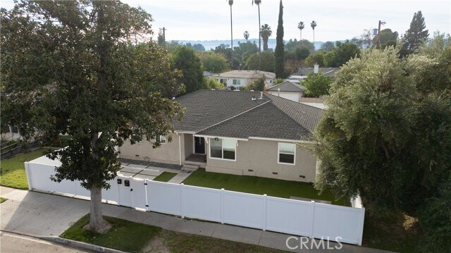 Foto del edificio - 19138 Hartland St