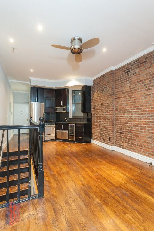 Building Photo - 248 Mott St