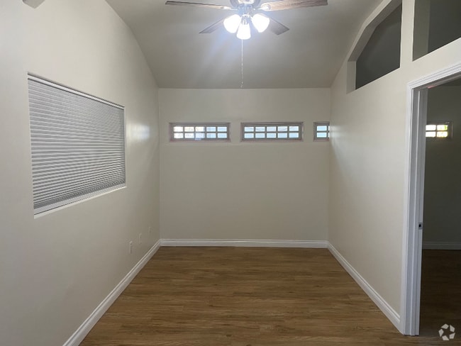 Building Photo - 9359 Willowgrove Ave