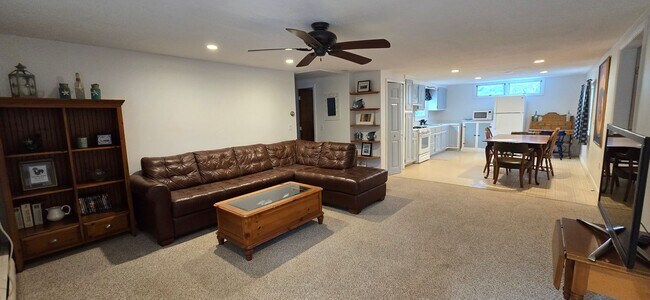 Foto del edificio - 2 bedroom ,1 bathroom unit at historic Rou...