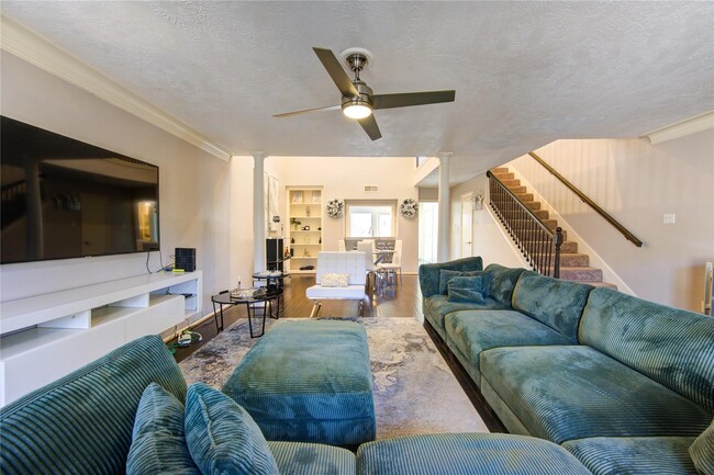 Foto del edificio - 5830 Sampley Way