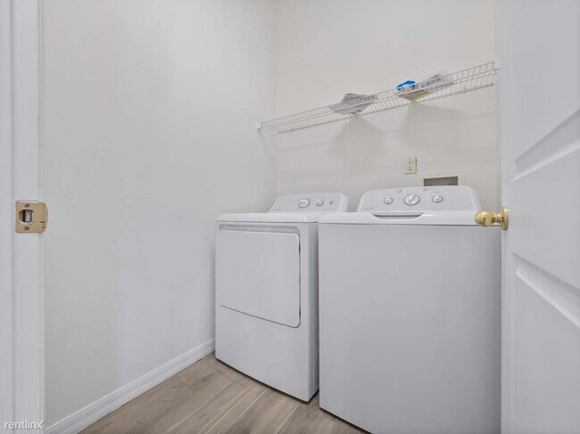 Foto del edificio - 2 br, 2 bath Condo - 6666 South Goldenrod ...