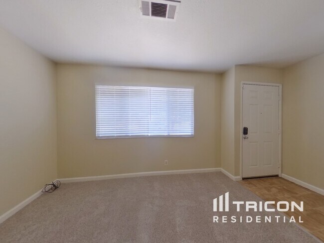 Foto del edificio - 831 Spoonbill Ln