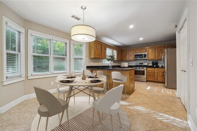 Foto del edificio - 515 Spring Gate Ln