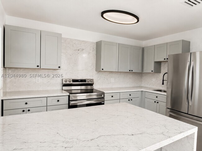 Foto del edificio - 3435 SW 91 Ave