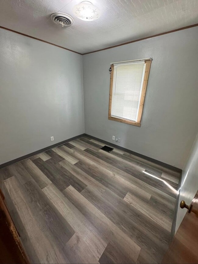 Building Photo - 22792 Kansas Ave