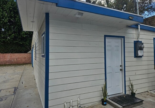 Foto del edificio - 8560 Aqueduct Ave