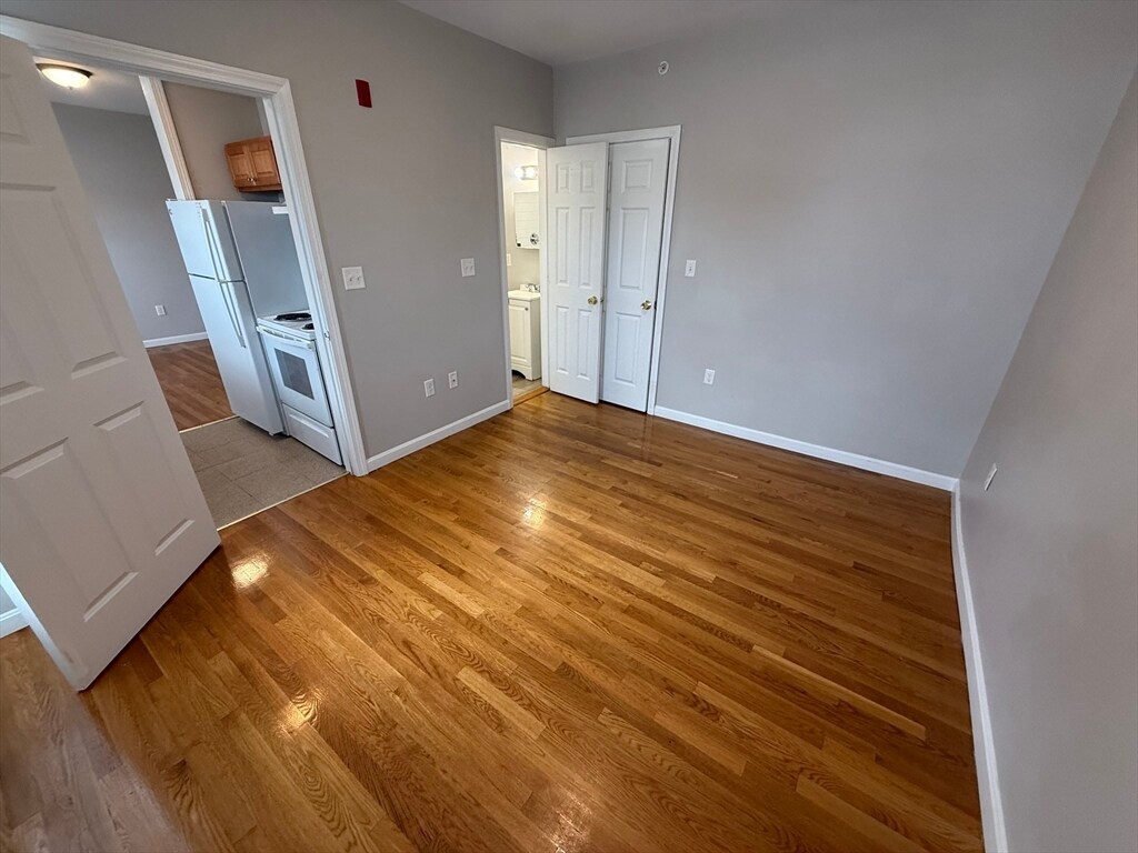 Primary Photo - 3 Kingsley Terrace