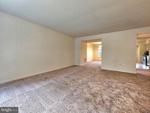 Building Photo - 4802 Treasure Ct
