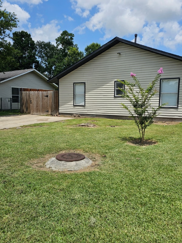 Building Photo - 9814 Thorn St