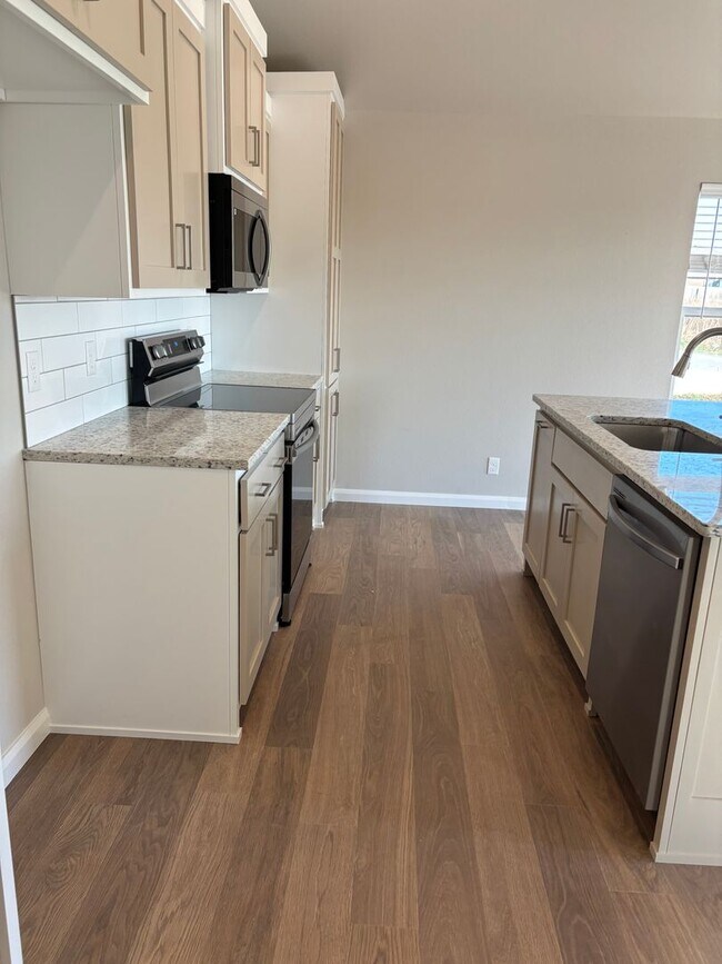 Foto del edificio - 14656 E 39th Pl S