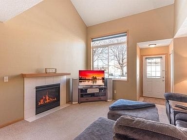 Building Photo - 2561 Yellowstone Dr
