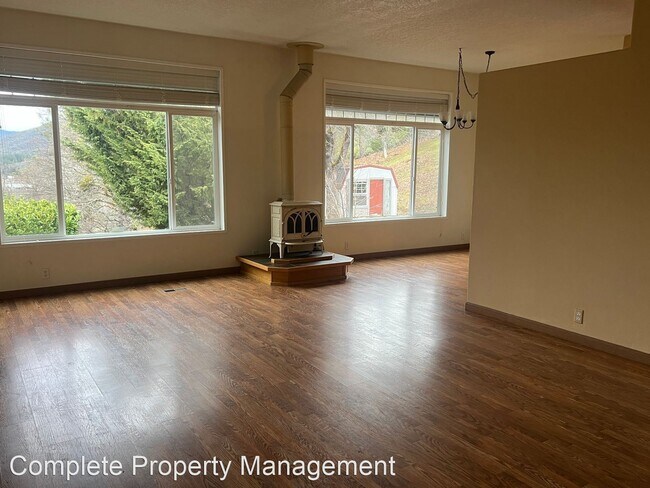 Foto del edificio - 3 br, 2 bath House - 18350 Hwy 238