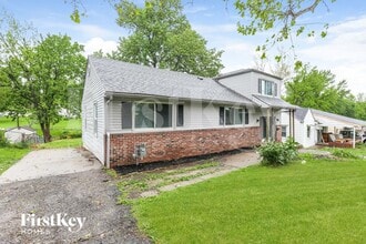 Building Photo - 3008 S Scott Ave