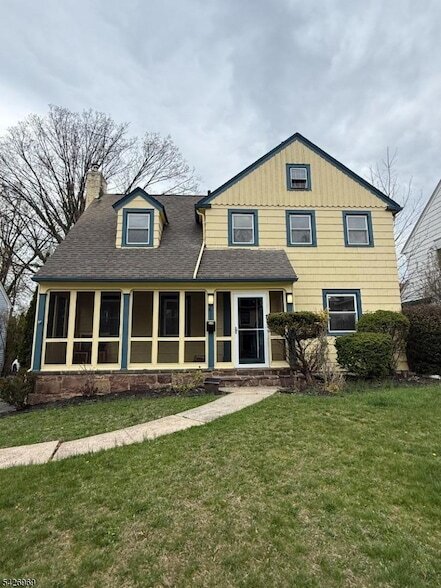 Building Photo - 271 Fuller Terrace