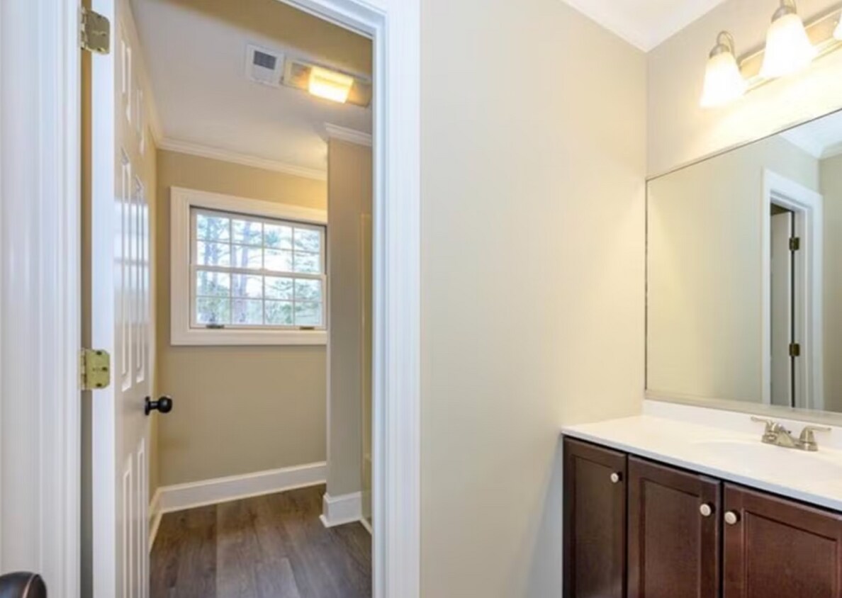 Foto del edificio - 453 Countrywood Pl SE